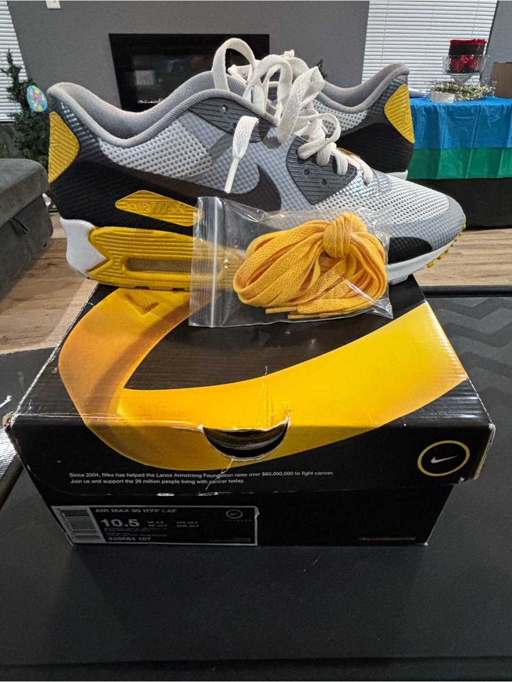 Air Max 90 - Picture 2 of 4